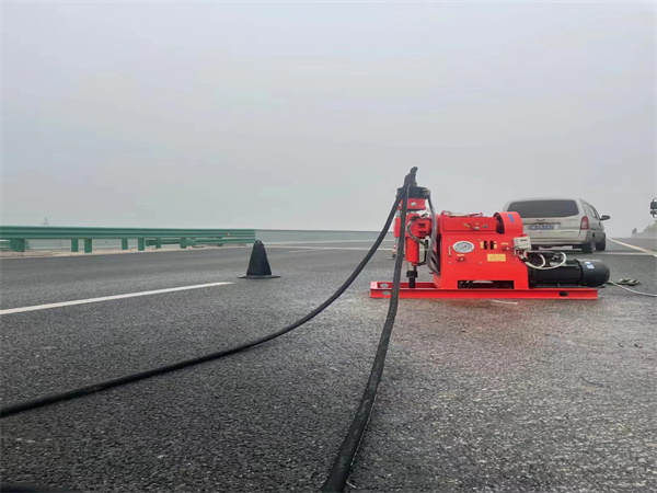 汶上马路路基路面开裂下沉注浆加固灌浆